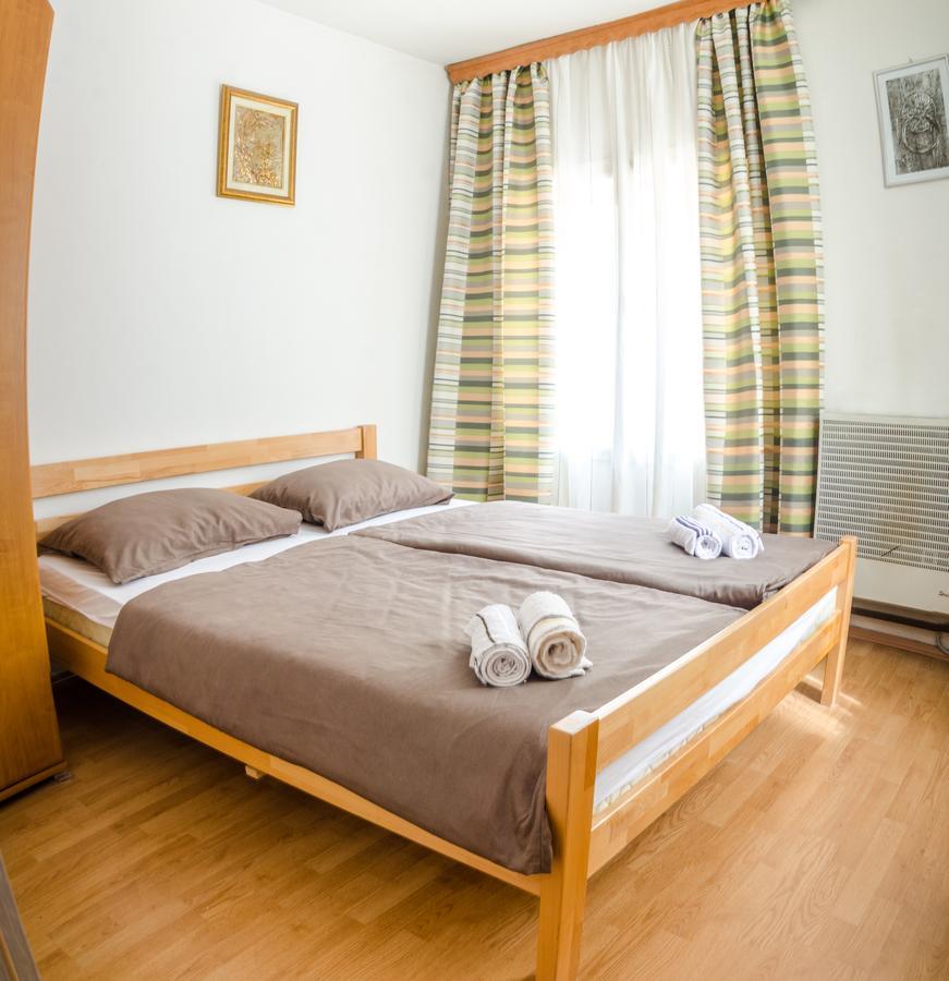 Guesthouse Unique Sarajevo Exterior photo